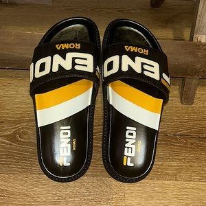 EUC Comfy Fendi Roma Leather slides, never worn outside!( Willing to trade)